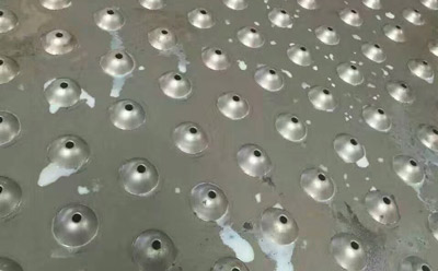 防滑冲孔网